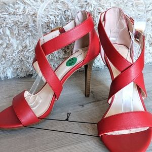 NEW Tahari Red Desiray sandals